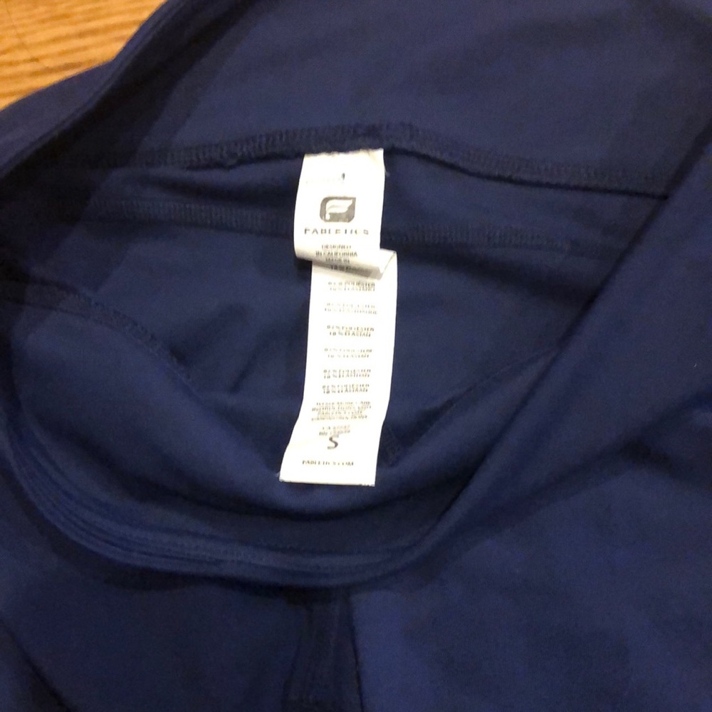 Fabletics Capri Legging - Picture 3 of 5